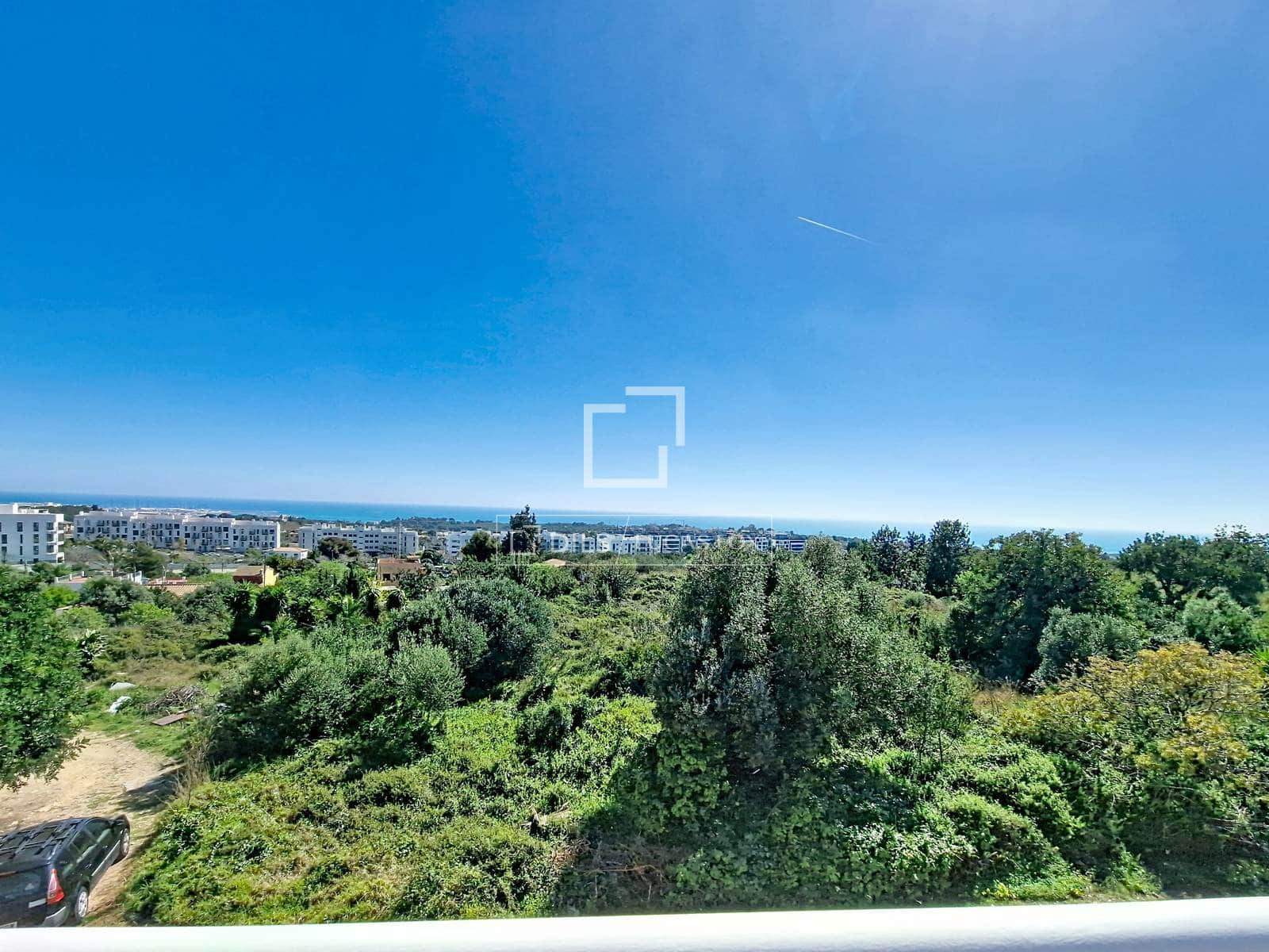 4 makuuhuone Huvila myytävänä paikassa Vilanova i la Geltru mukana uima-altaan 
autotalli - 519 000 € (Ref: 9694530)