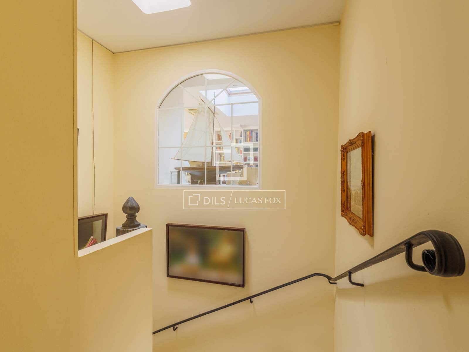 5 bedroom Villa for sale in Madrid city with garage - € 3,700,000 (Ref: 9696626)