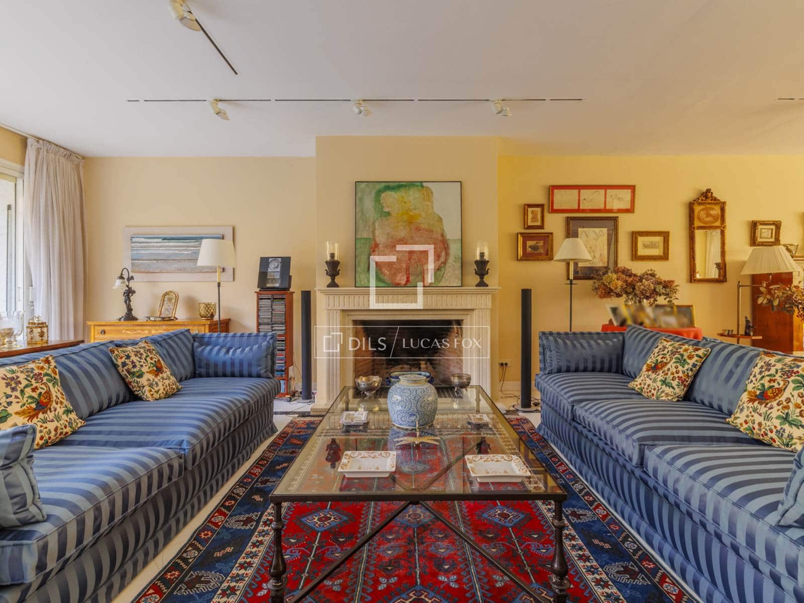 5 bedroom Villa for sale in Madrid city with garage - € 3,700,000 (Ref: 9696626)