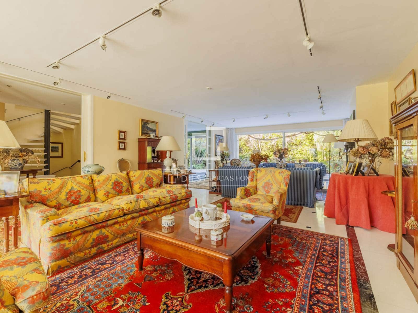 5 bedroom Villa for sale in Madrid city with garage - € 3,700,000 (Ref: 9696626)