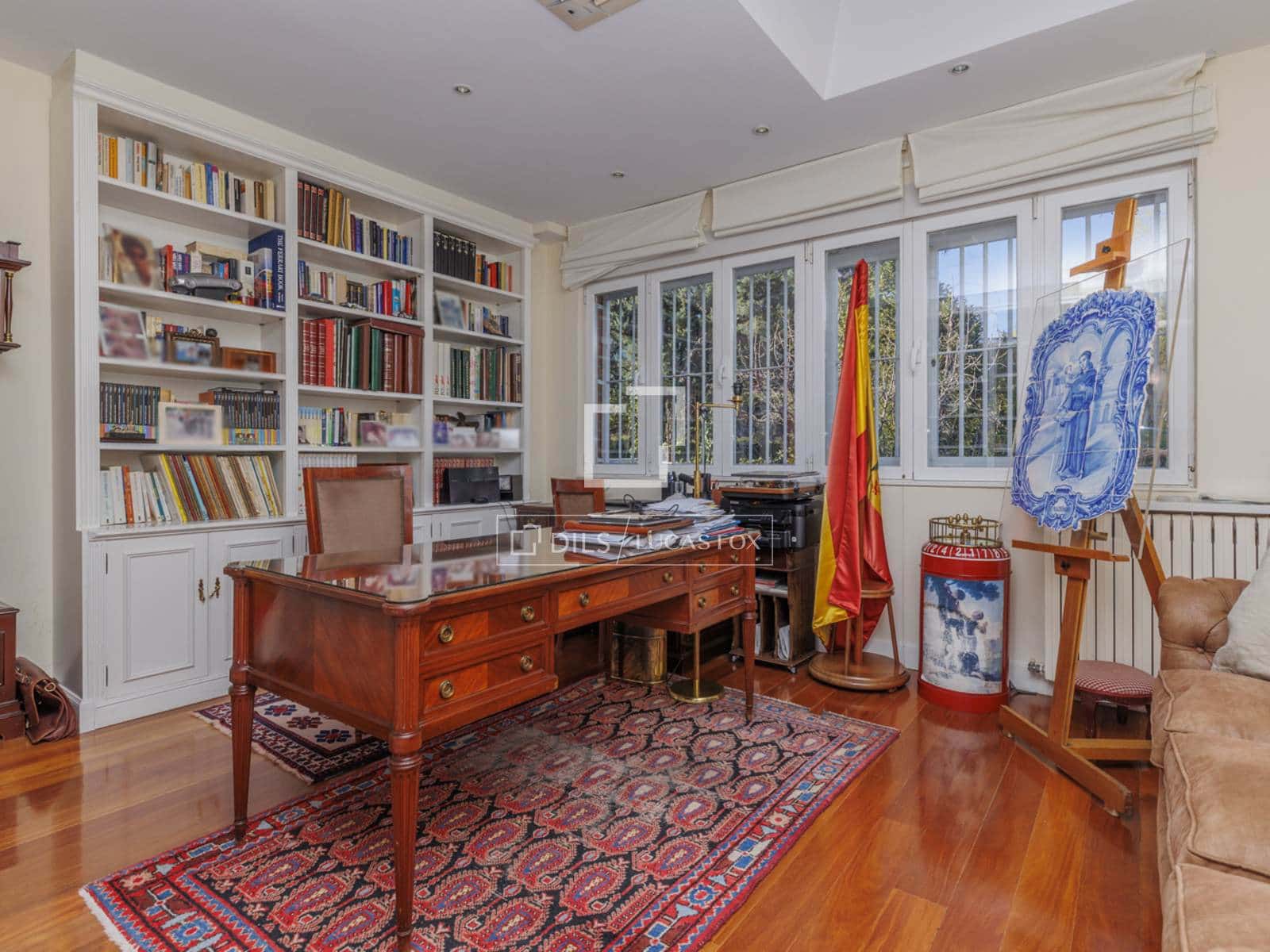 5 bedroom Villa for sale in Madrid city with garage - € 3,700,000 (Ref: 9696626)