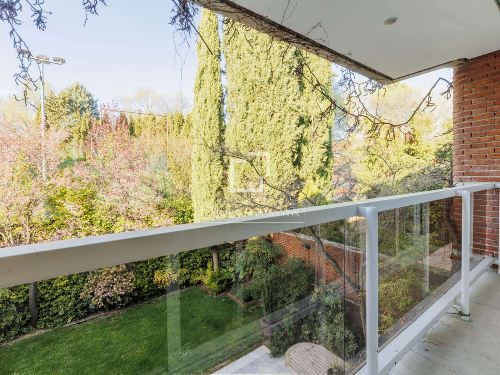 5 bedroom Villa for sale in Madrid city with garage - € 3,700,000 (Ref: 9696626)