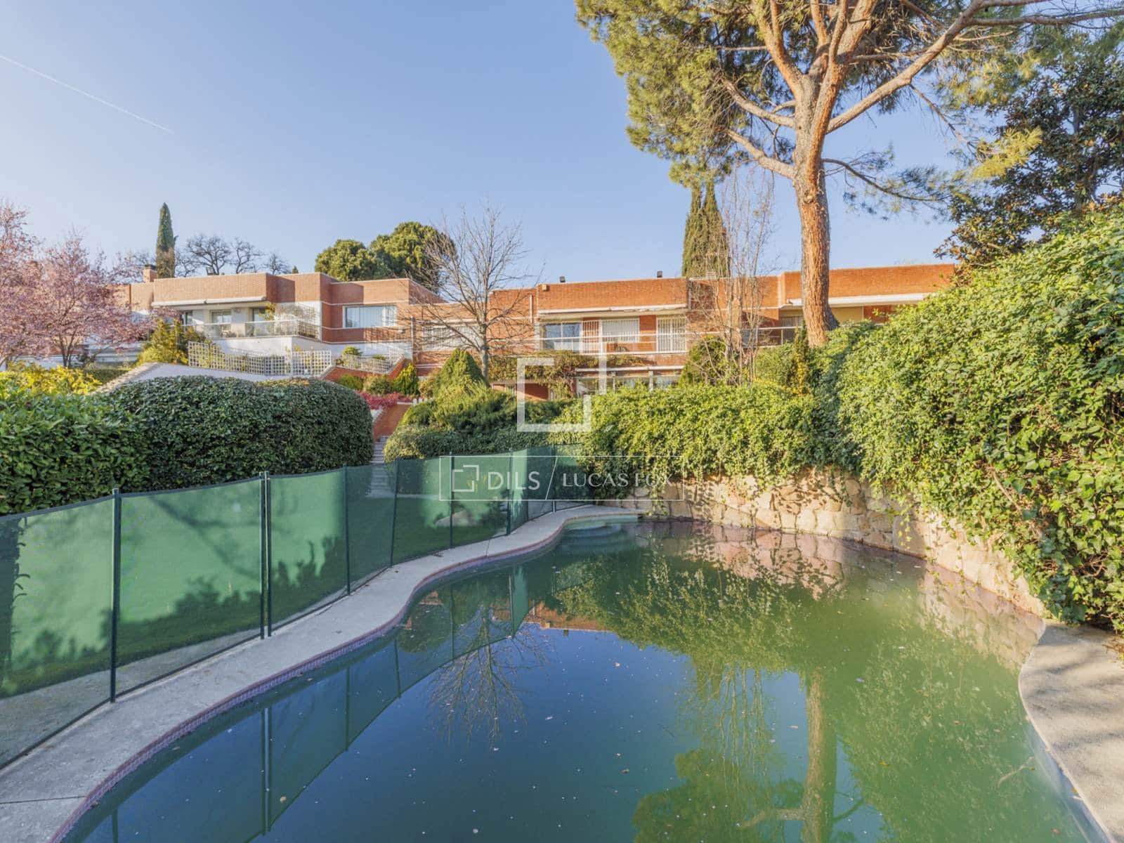 5 bedroom Villa for sale in Madrid city with garage - € 3,700,000 (Ref: 9696626)
