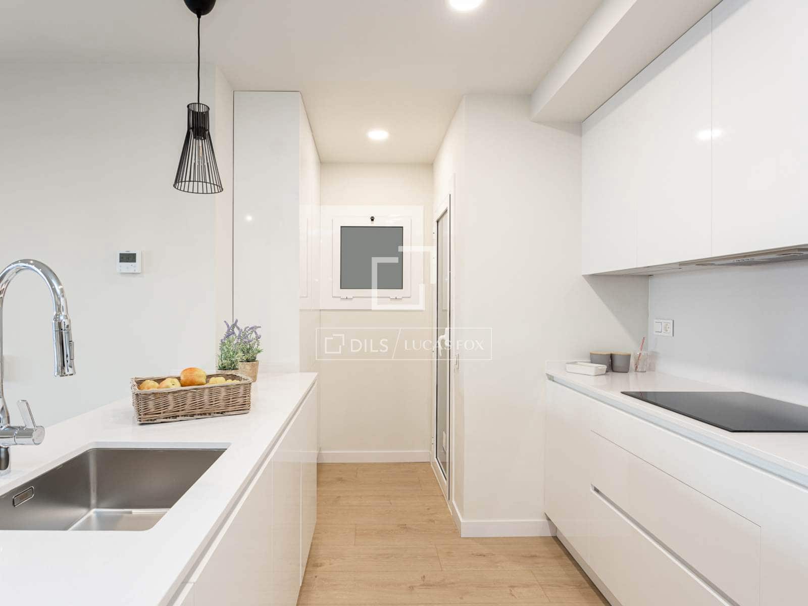 3 soverom Leilighet til salgs i Barcelona by med garasje - € 540 000 (Ref: 9696736)