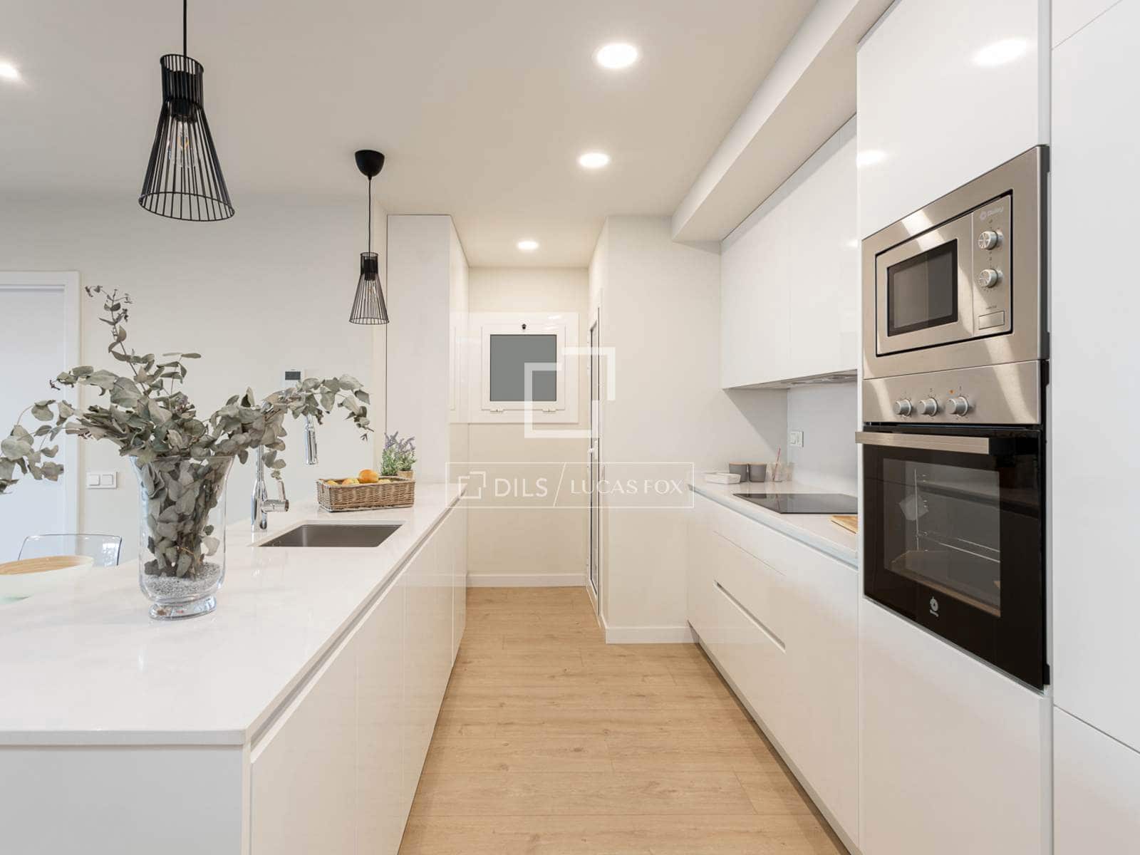 3 soverom Leilighet til salgs i Barcelona by med garasje - € 540 000 (Ref: 9696736)