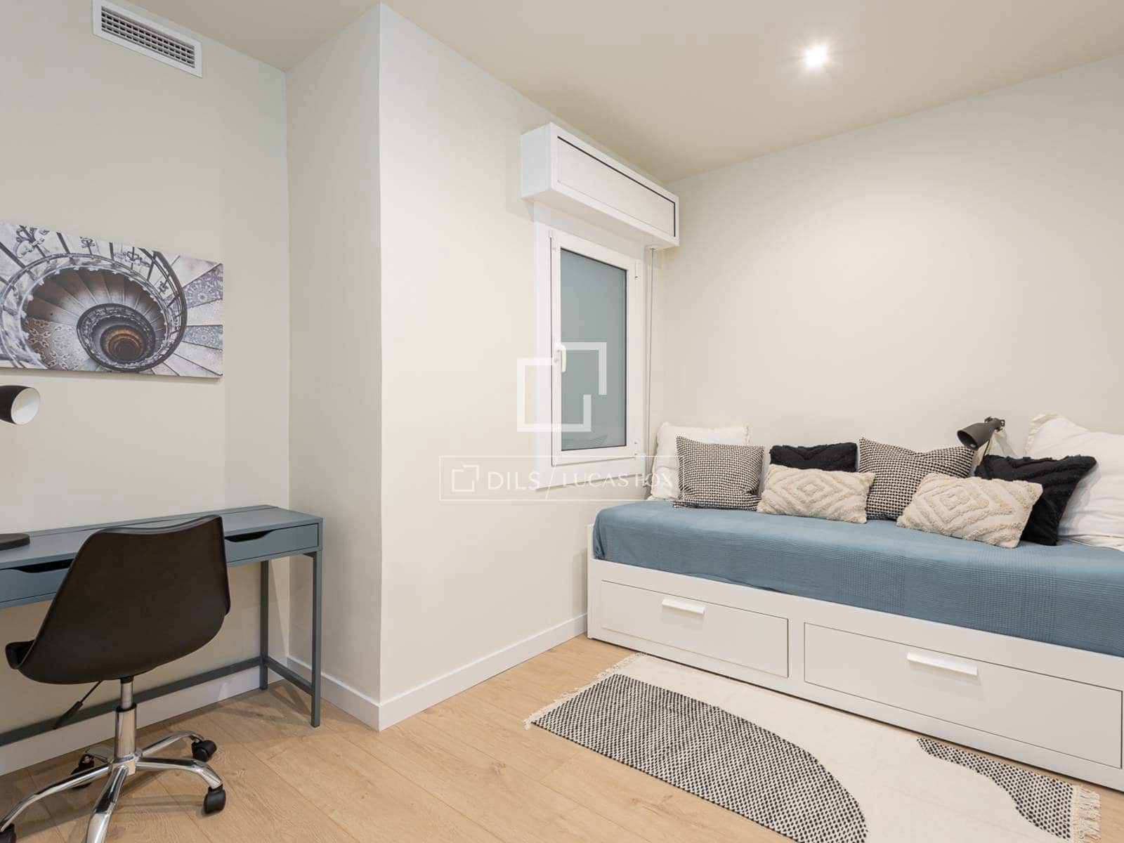 3 soverom Leilighet til salgs i Barcelona by med garasje - € 540 000 (Ref: 9696736)