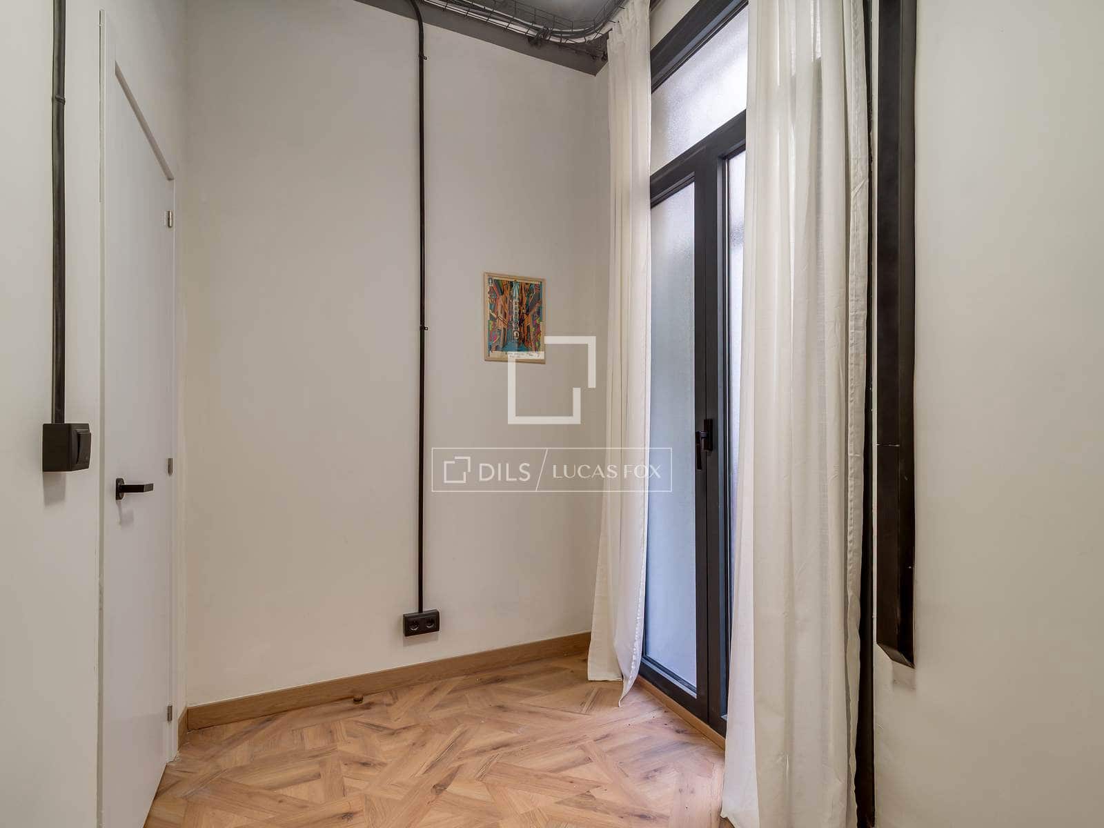 3 bedroom Apartment for sale in Barcelona city - € 590,000 (Ref: 9696864)