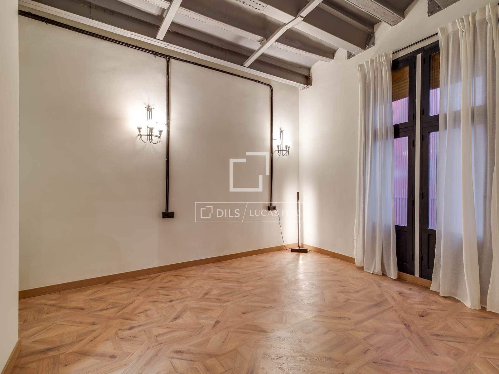 3 bedroom Apartment for sale in Barcelona city - € 590,000 (Ref: 9696864)