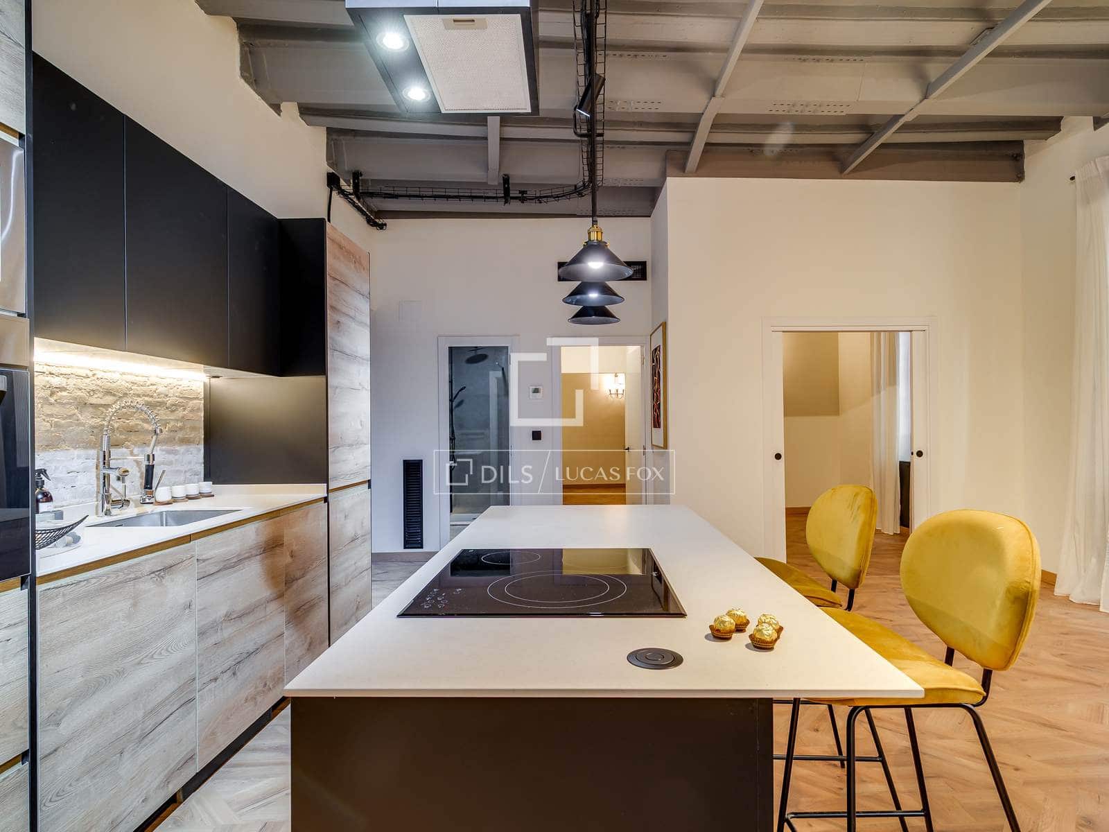 3 bedroom Apartment for sale in Barcelona city - € 590,000 (Ref: 9696864)