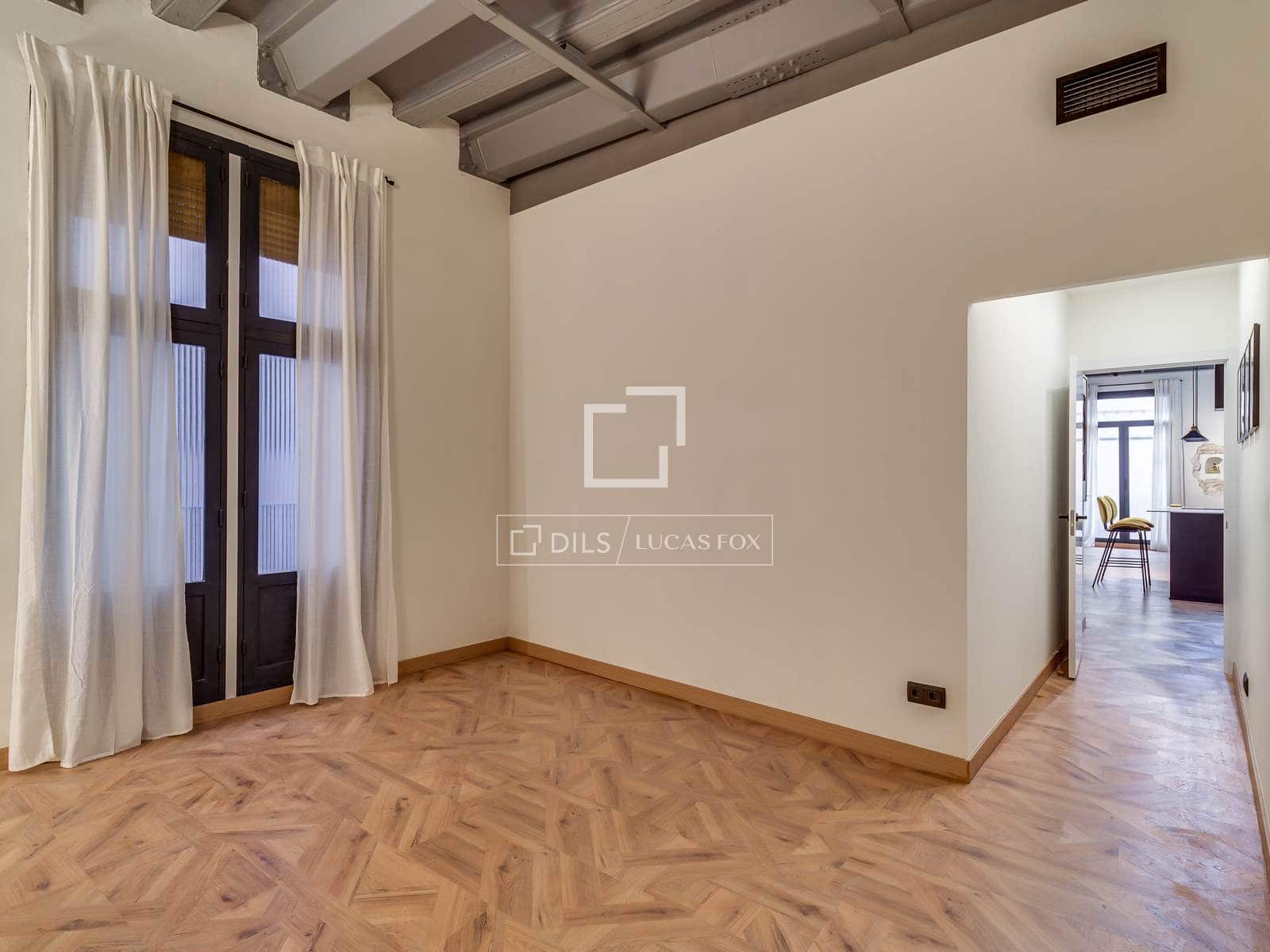 3 bedroom Apartment for sale in Barcelona city - € 590,000 (Ref: 9696864)