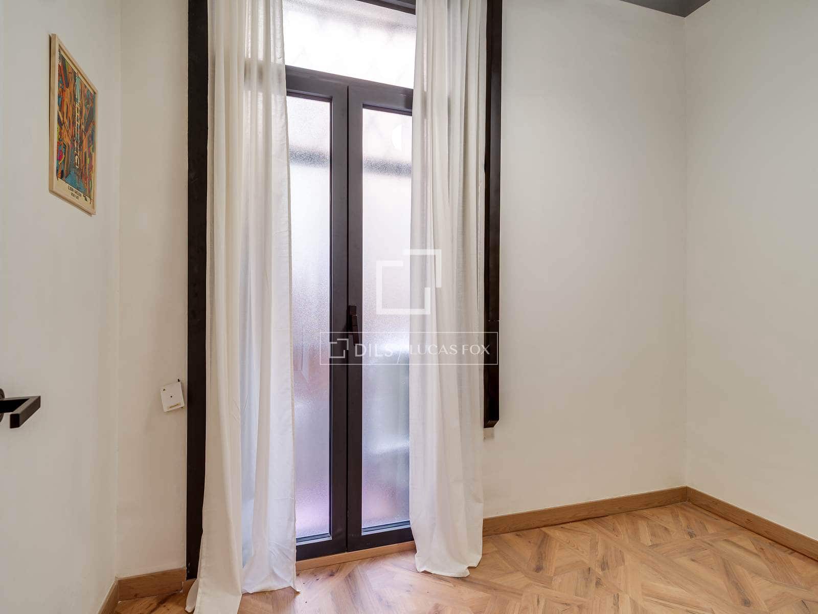 3 bedroom Apartment for sale in Barcelona city - € 590,000 (Ref: 9696864)