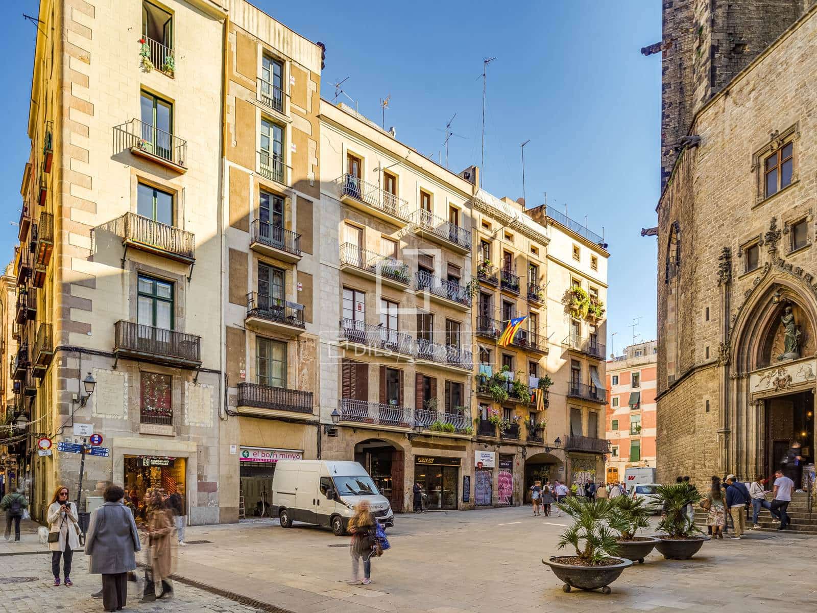 3 bedroom Apartment for sale in Barcelona city - € 590,000 (Ref: 9696864)