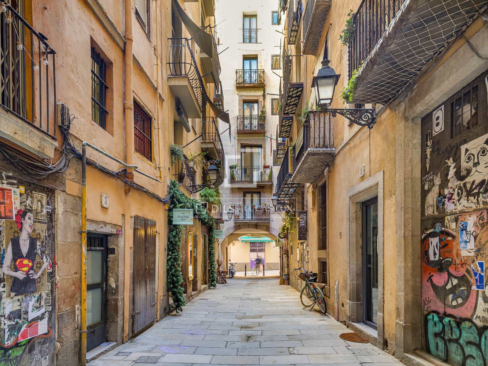 3 bedroom Apartment for sale in Barcelona city - € 590,000 (Ref: 9696864)