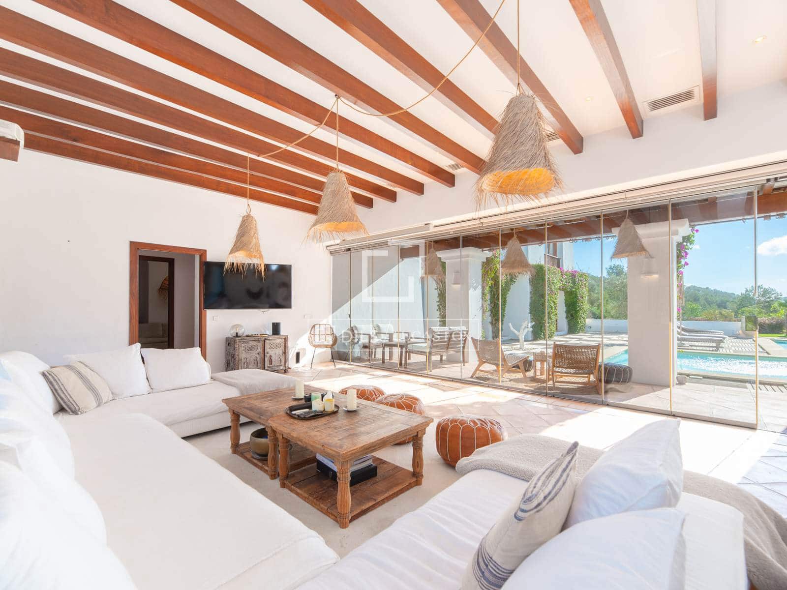 5 bedroom Villa for sale in Nuestra Senora de Jesus with pool garage - € 8,200,000 (Ref: 9696867)