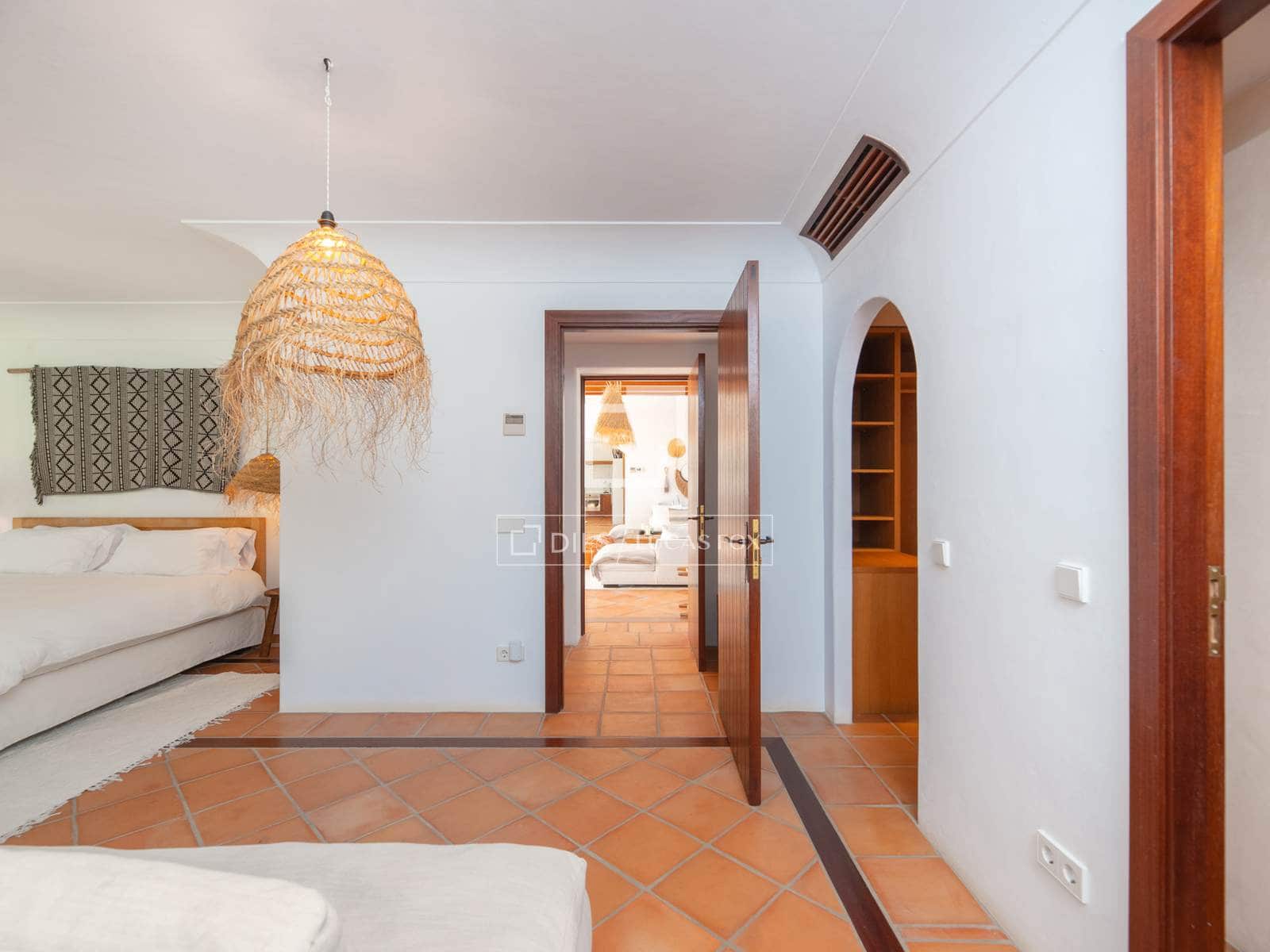 5 bedroom Villa for sale in Nuestra Senora de Jesus with pool garage - € 8,200,000 (Ref: 9696867)