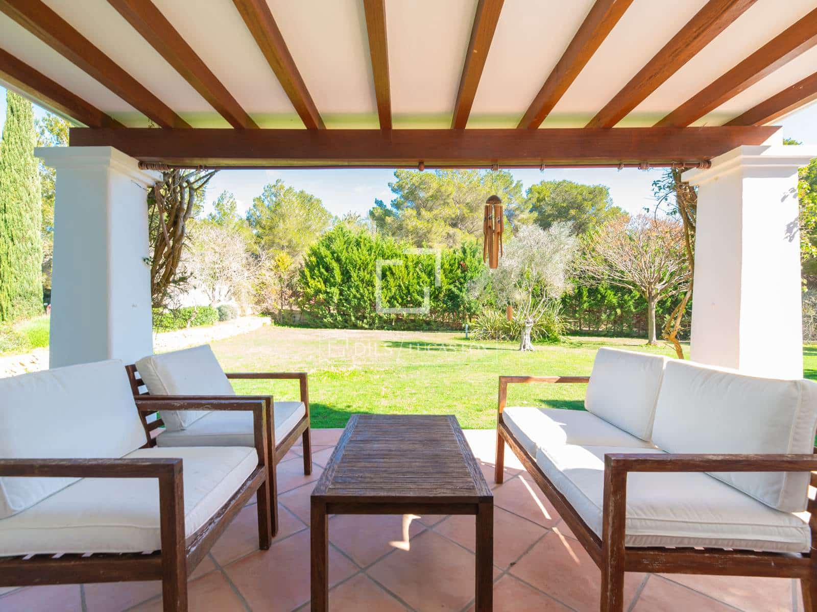 5 bedroom Villa for sale in Nuestra Senora de Jesus with pool garage - € 8,200,000 (Ref: 9696867)