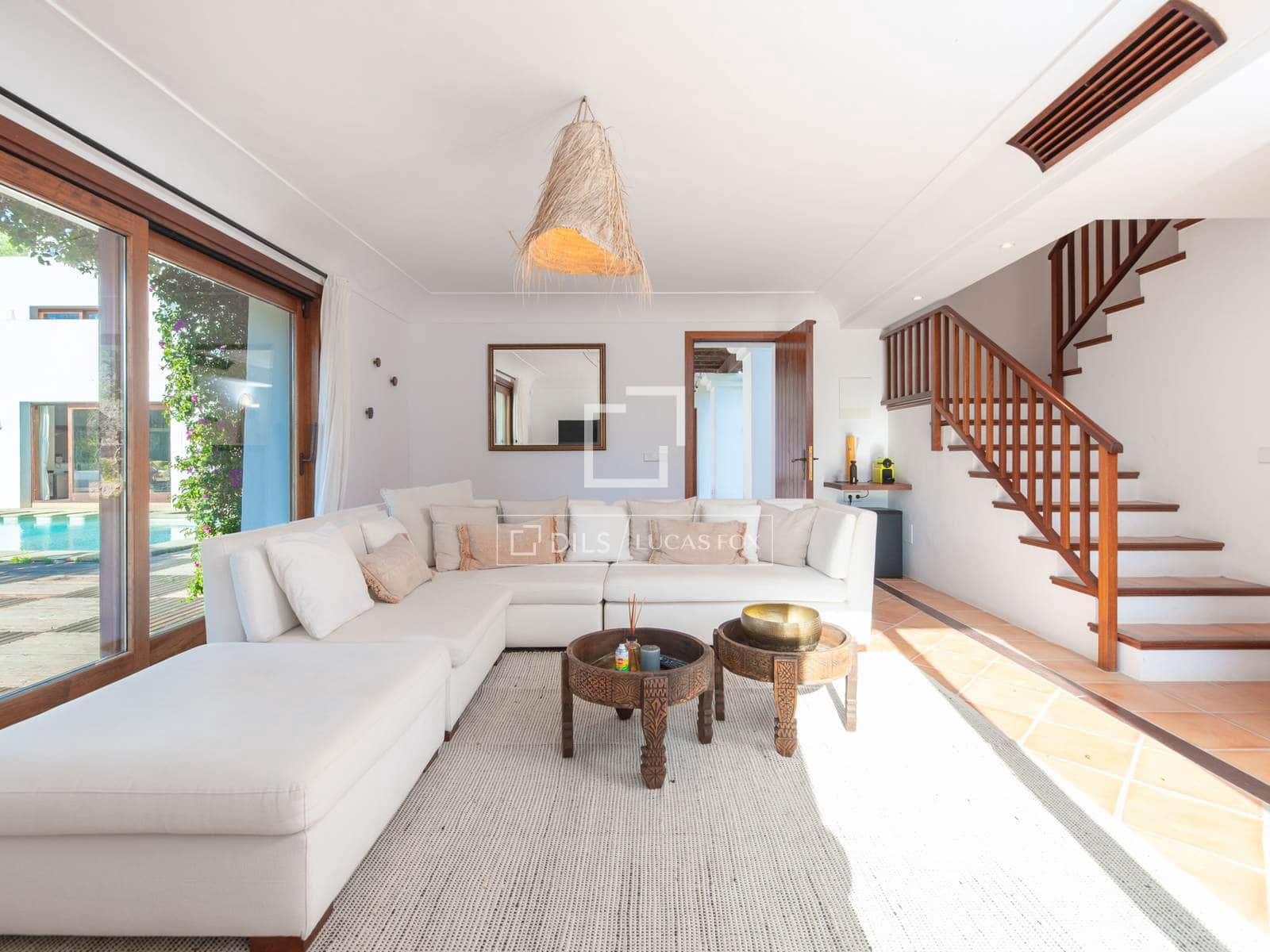 5 bedroom Villa for sale in Nuestra Senora de Jesus with pool garage - € 8,200,000 (Ref: 9696867)