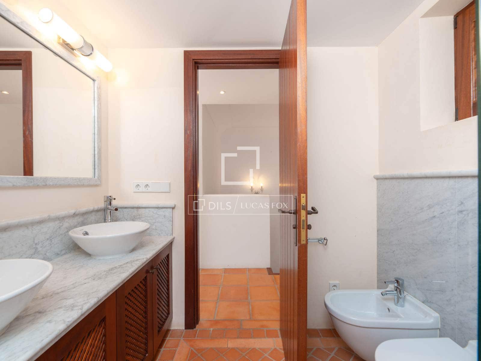 5 bedroom Villa for sale in Nuestra Senora de Jesus with pool garage - € 8,200,000 (Ref: 9696867)