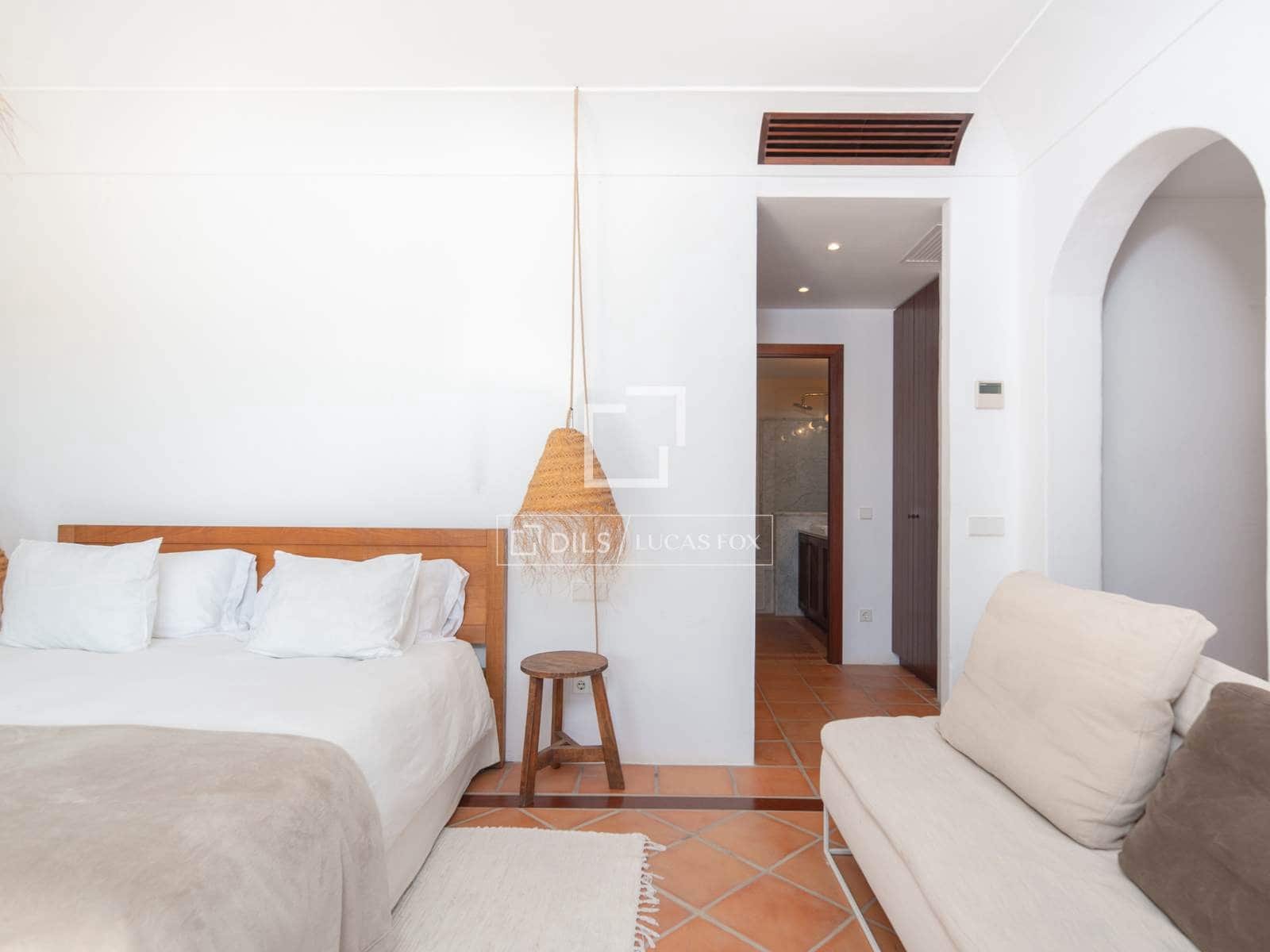 5 bedroom Villa for sale in Nuestra Senora de Jesus with pool garage - € 8,200,000 (Ref: 9696867)