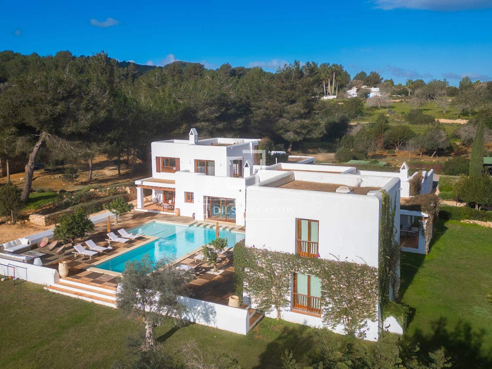 5 bedroom Villa for sale in Nuestra Senora de Jesus with pool garage - € 8,200,000 (Ref: 9696867)
