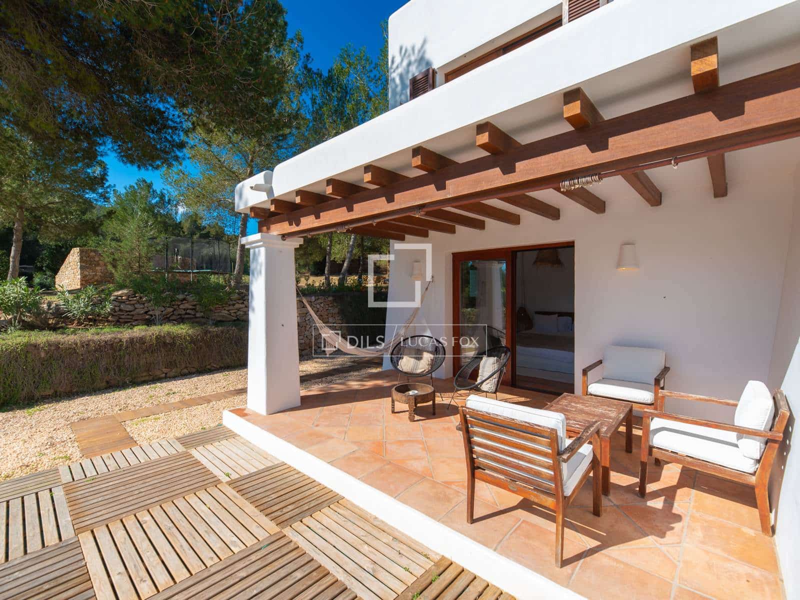 5 bedroom Villa for sale in Nuestra Senora de Jesus with pool garage - € 8,200,000 (Ref: 9696867)