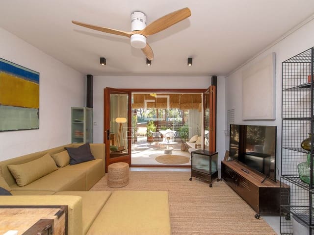 3 bedroom Apartment for sale in Platja d'Aro, Castell-Platja d'Aro - € 325,000 (Ref: 9696870)