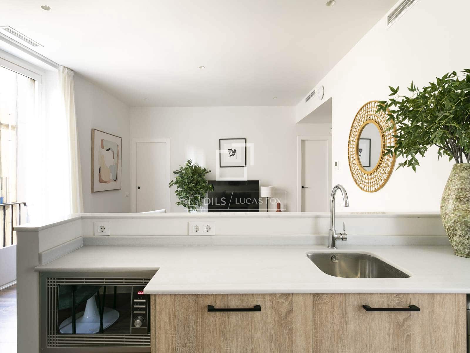 3 bedroom Apartment for sale in Barcelona city - € 535,000 (Ref: 9697754)