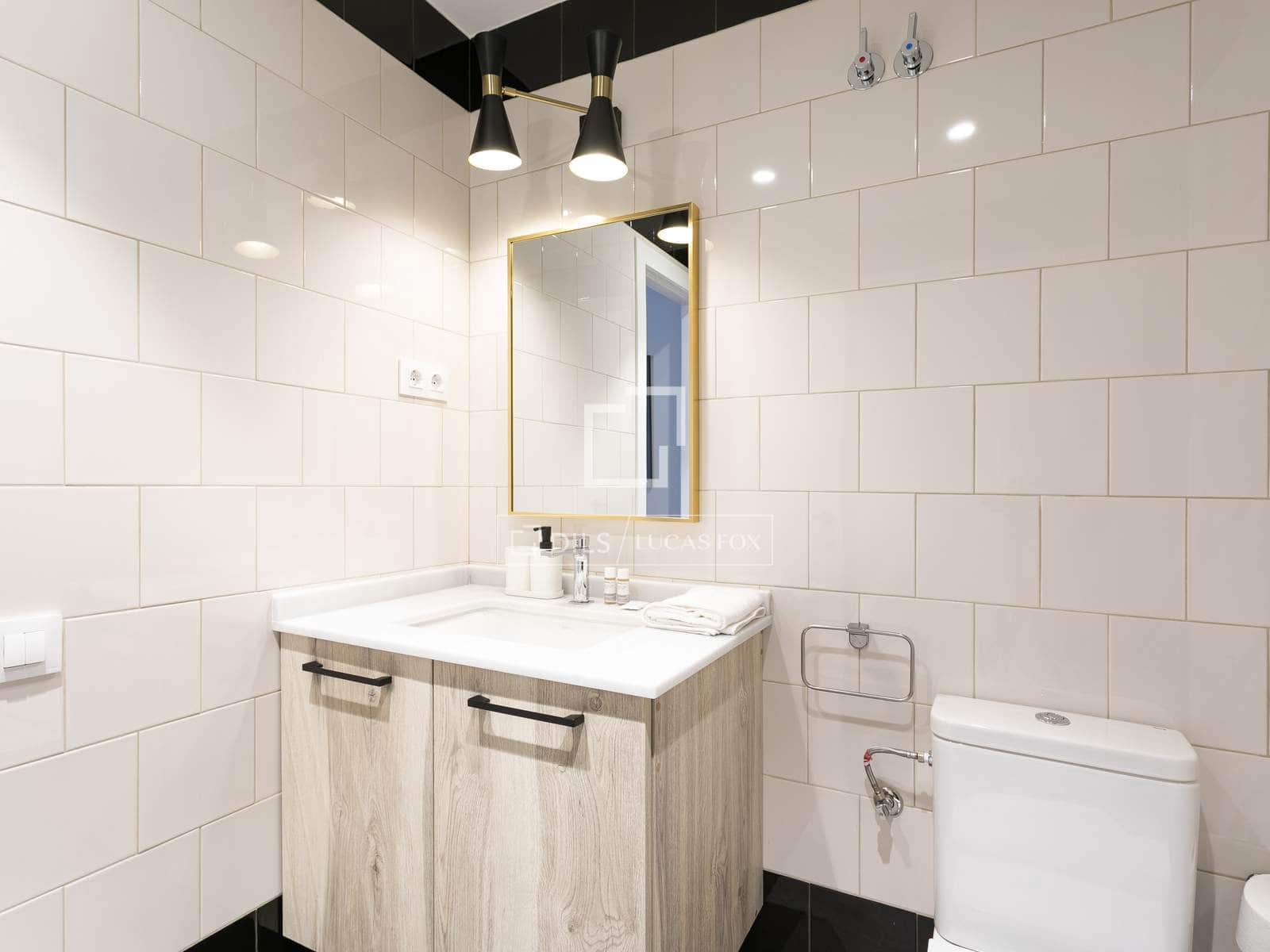 3 bedroom Apartment for sale in Barcelona city - € 535,000 (Ref: 9697754)