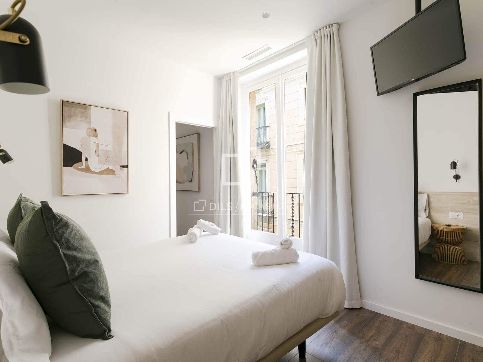 3 bedroom Apartment for sale in Barcelona city - € 535,000 (Ref: 9697754)