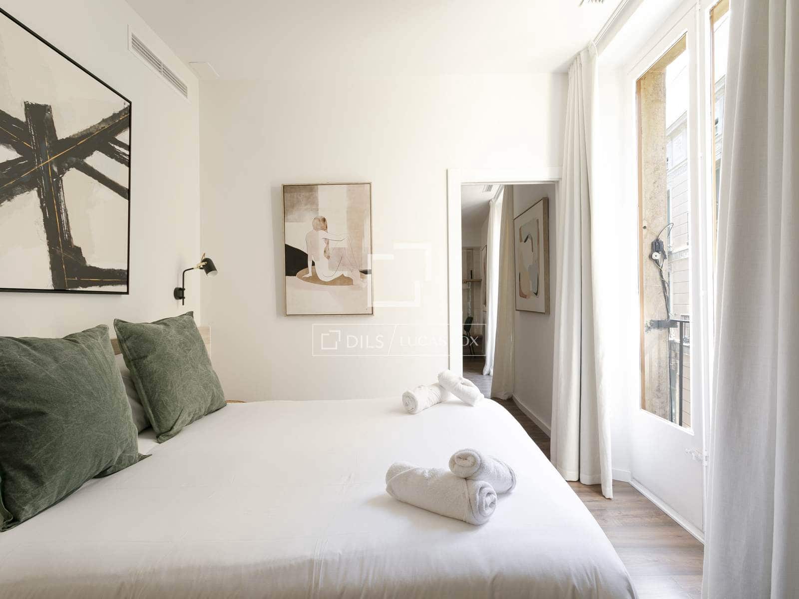 3 bedroom Apartment for sale in Barcelona city - € 535,000 (Ref: 9697754)