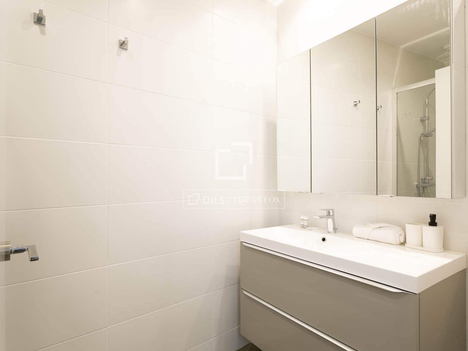 2 bedroom Apartment for sale in Barcelona city - € 499,000 (Ref: 9697755)