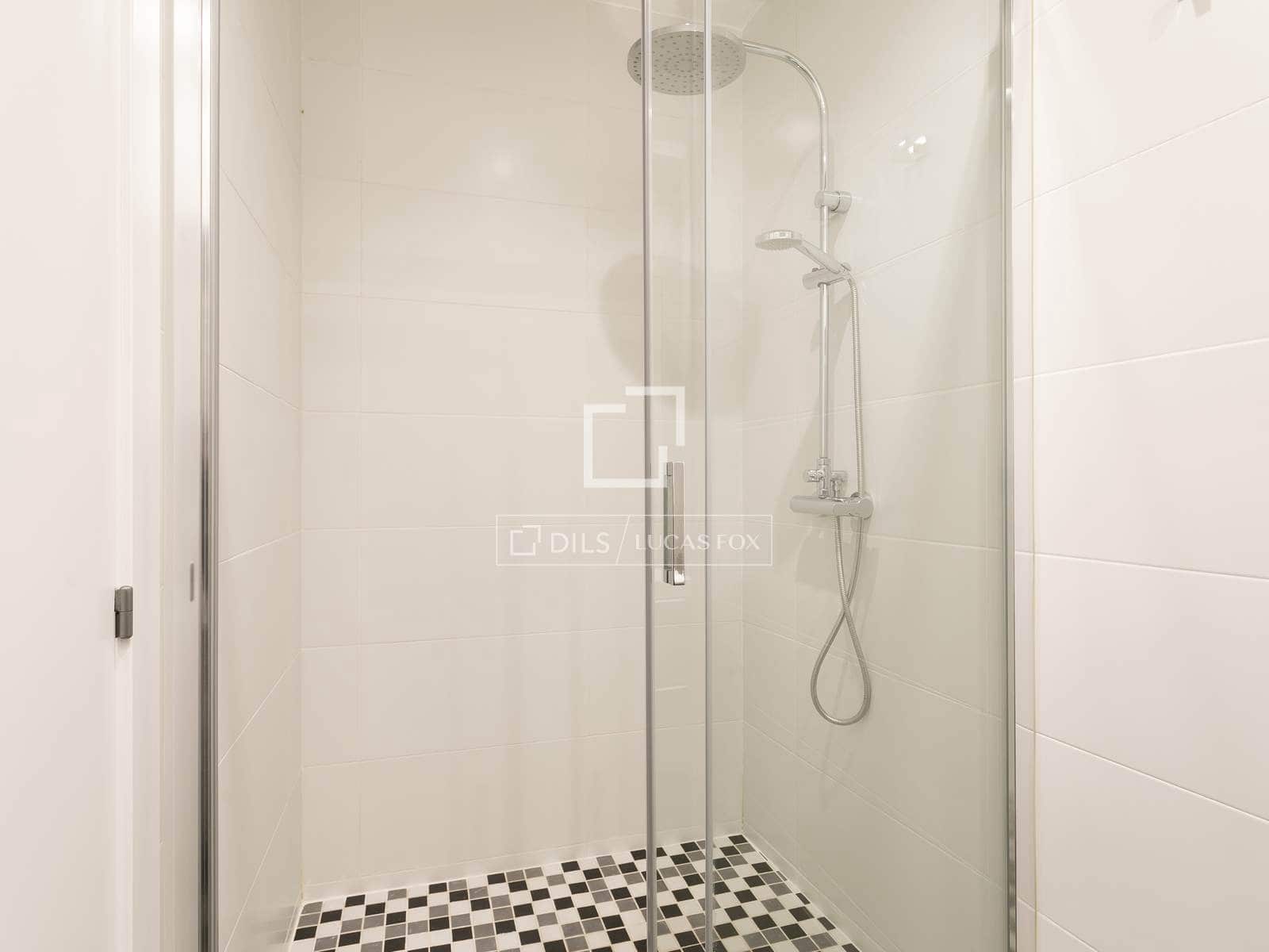 2 bedroom Apartment for sale in Barcelona city - € 499,000 (Ref: 9697755)