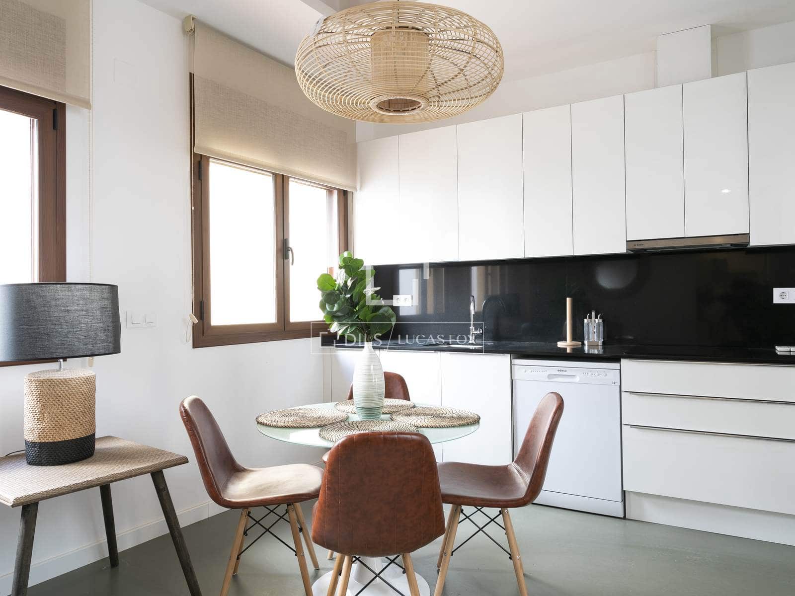 2 bedroom Apartment for sale in Barcelona city - € 499,000 (Ref: 9697755)