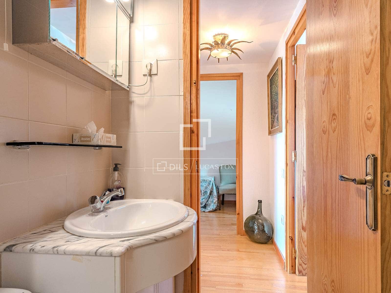 4 bedroom Villa for sale in Fontanals de Cerdanya - € 495,000 (Ref: 9697821)