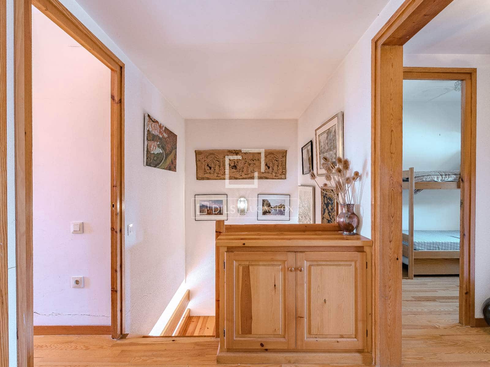 4 bedroom Villa for sale in Fontanals de Cerdanya - € 495,000 (Ref: 9697821)