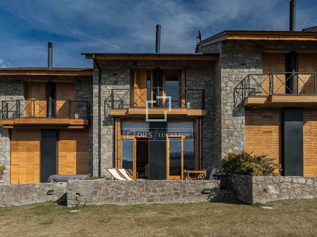 Chalet de 4 habitaciones en Fontanals de Cerdanya en venta - 495.000 € (Ref: 9697821)
