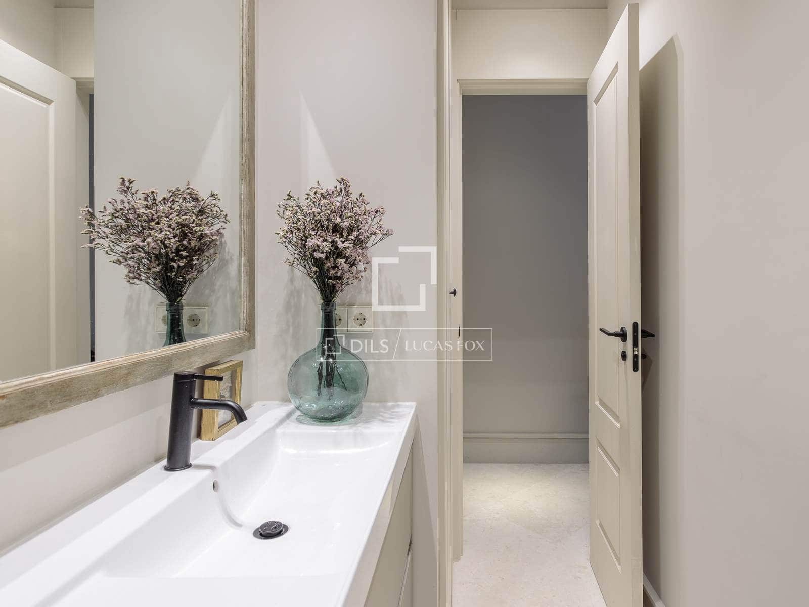 2 soverom Leilighet til leie i Madrid by - € 2 200 (Ref: 9697822)