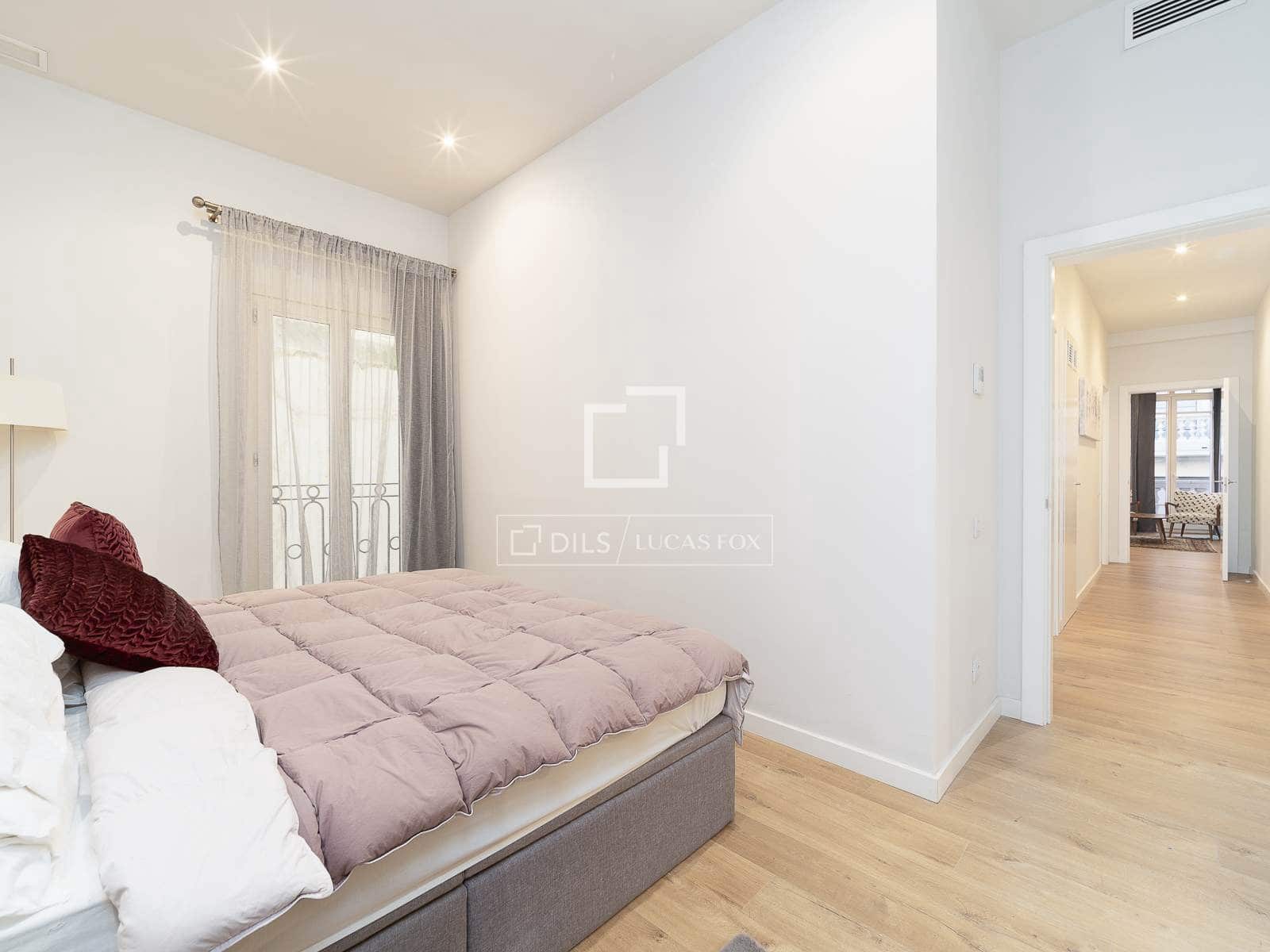 Apartamento de 4 habitaciones en Barcelona ciudad en venta - 1.050.000 € (Ref: 9697823)