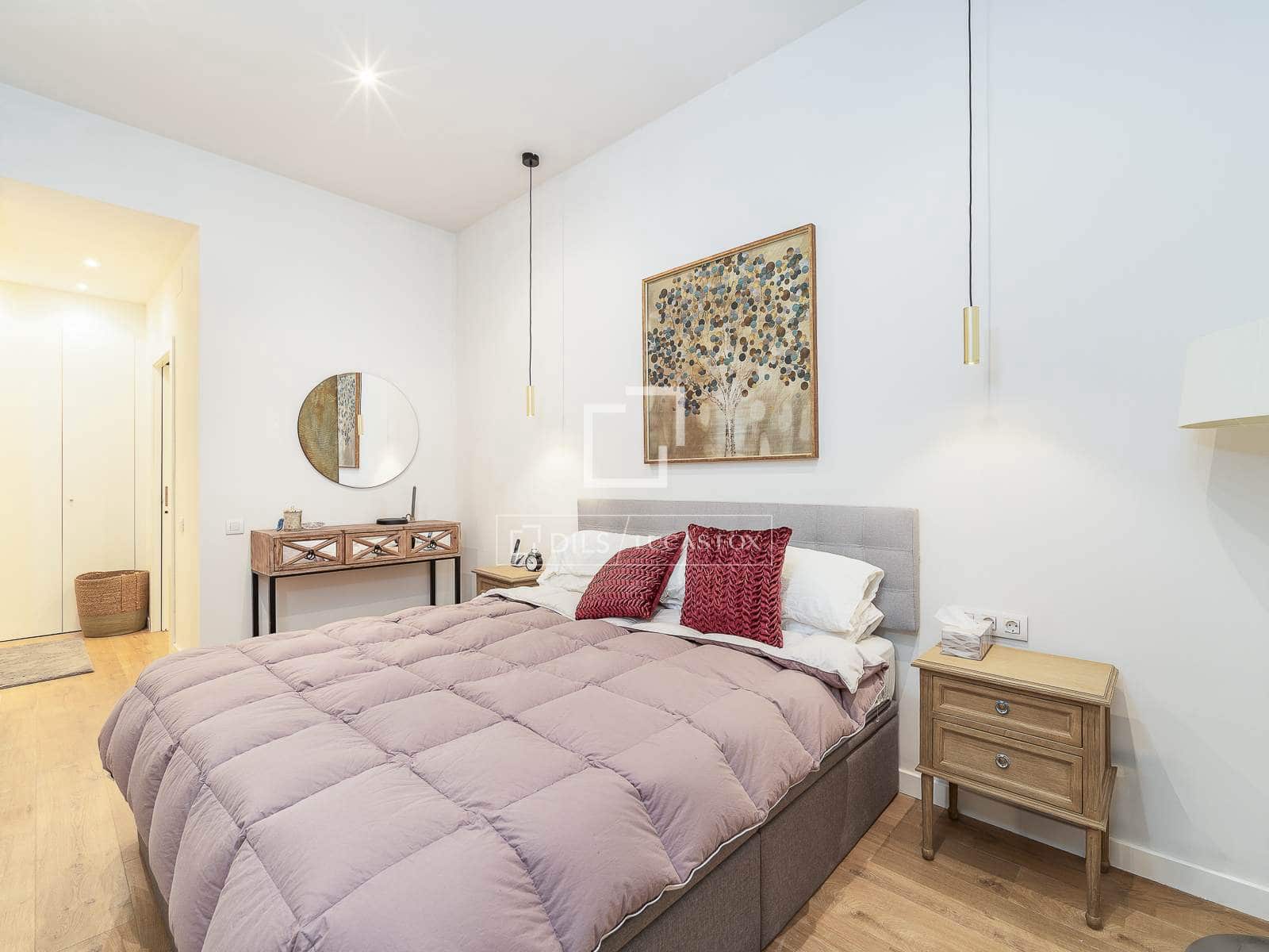 Apartamento de 4 habitaciones en Barcelona ciudad en venta - 1.050.000 € (Ref: 9697823)