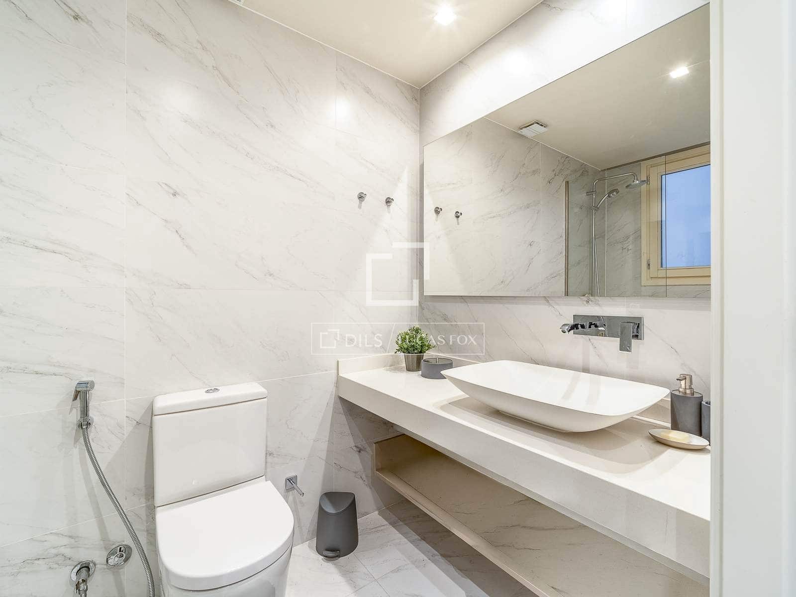 Apartamento de 4 habitaciones en Barcelona ciudad en venta - 1.050.000 € (Ref: 9697823)