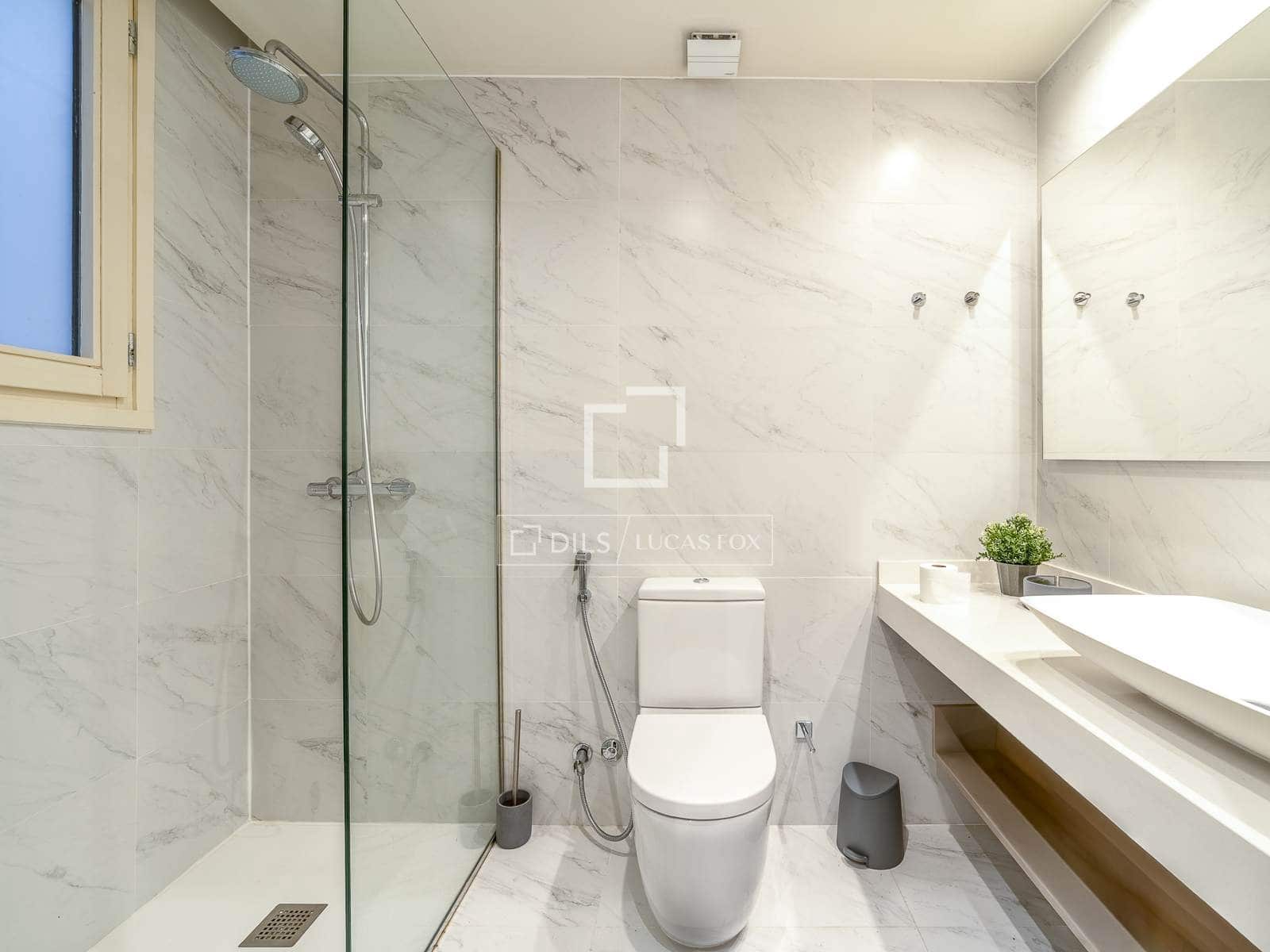 Apartamento de 4 habitaciones en Barcelona ciudad en venta - 1.050.000 € (Ref: 9697823)