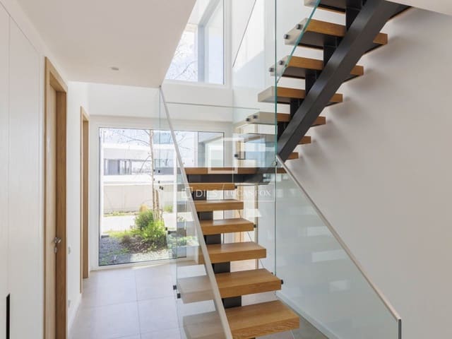 4 Zimmer Penthouse zu vermieten in Pozuelo de Alarcón mit Pool Garage - 6.200 € (Ref: 9697893)