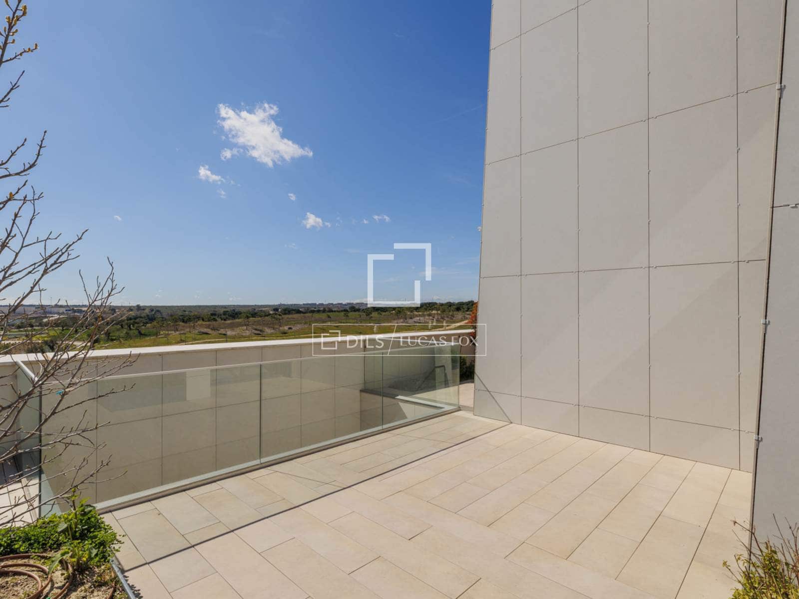 4 bedroom Penthouse for rent in Pozuelo de Alarcon with pool garage - € 6,200 (Ref: 9697893)