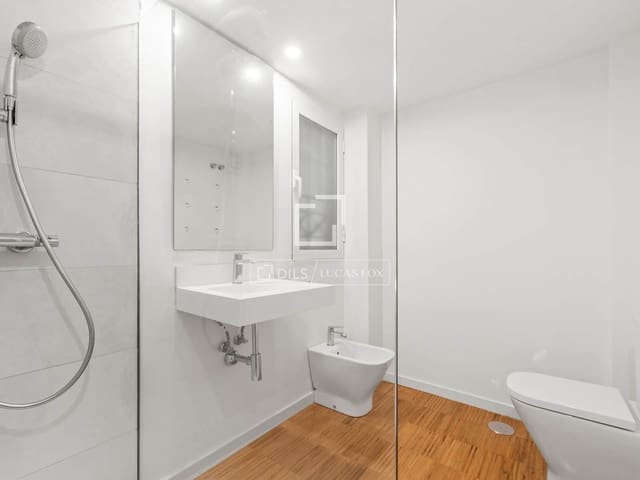 3 makuuhuone Huoneisto myytävänä paikassa Alicante kaupunki mukana uima-altaan 
autotalli - 590 000 € (Ref: 9699229)