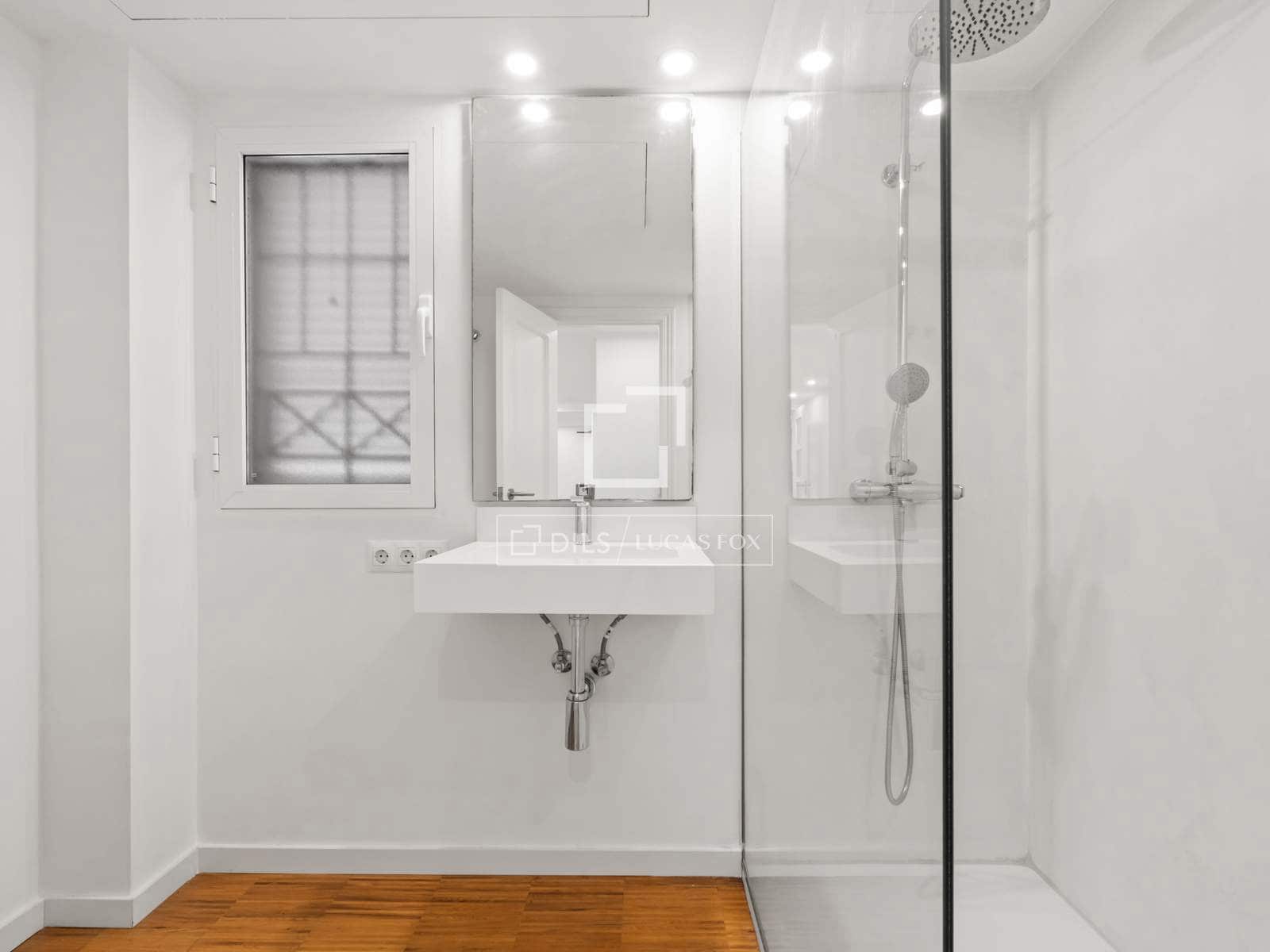 3 bedroom Apartment for sale in Alicante / Alacant city with pool garage - € 590,000 (Ref: 9699229)