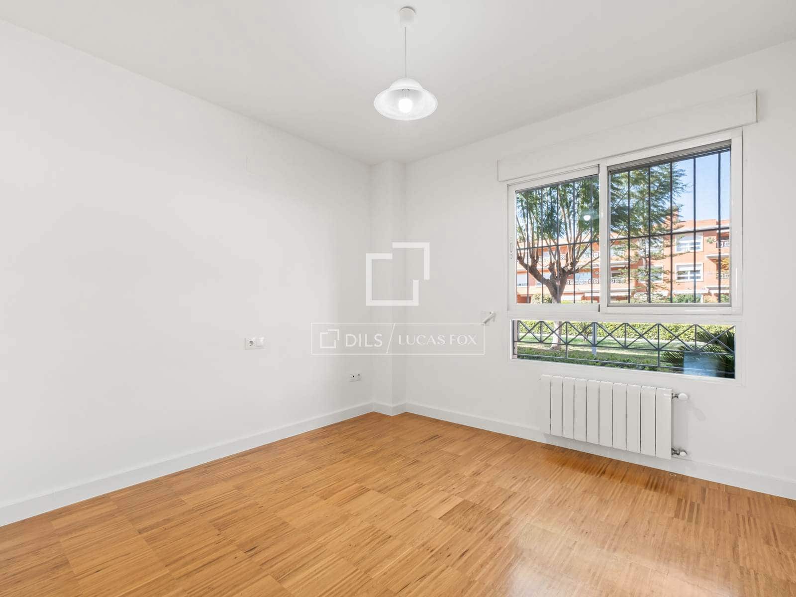 3 bedroom Apartment for sale in Alicante / Alacant city with pool garage - € 590,000 (Ref: 9699229)