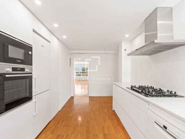 3 makuuhuone Huoneisto myytävänä paikassa Alicante kaupunki mukana uima-altaan 
autotalli - 590 000 € (Ref: 9699229)