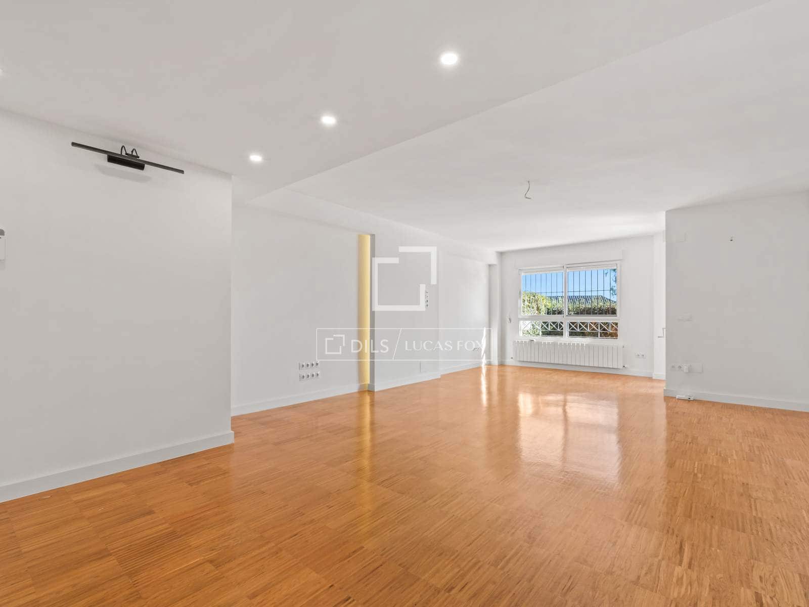 3 bedroom Apartment for sale in Alicante / Alacant city with pool garage - € 590,000 (Ref: 9699229)