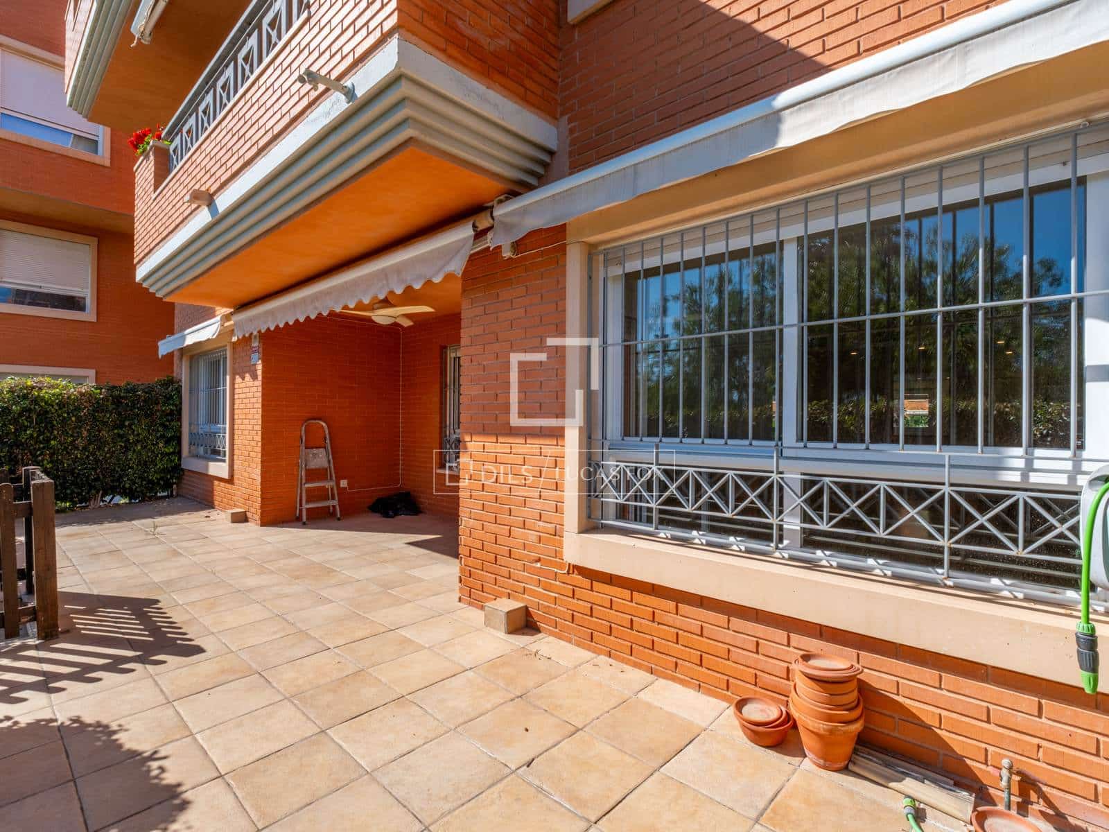 3 bedroom Apartment for sale in Alicante / Alacant city with pool garage - € 590,000 (Ref: 9699229)