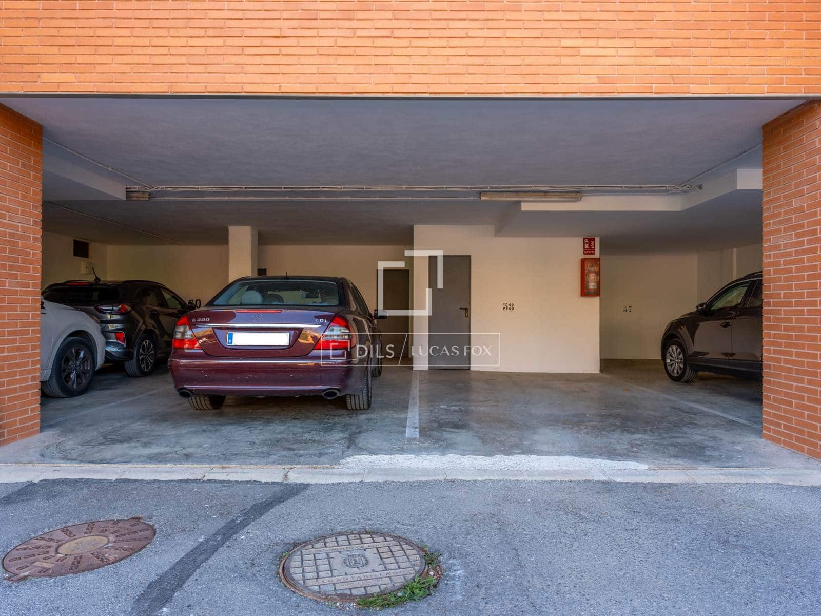 3 bedroom Apartment for sale in Alicante / Alacant city with pool garage - € 590,000 (Ref: 9699229)